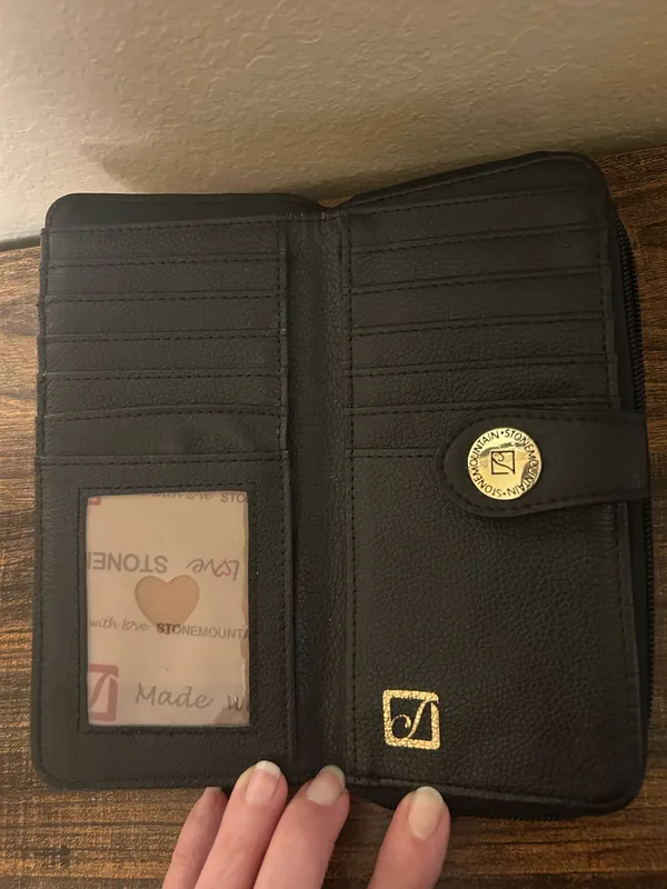 Stone Mountain Black Wallet - Image 5