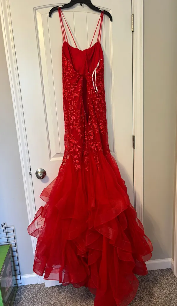 Camille La Vie Prom Dress - Image 4