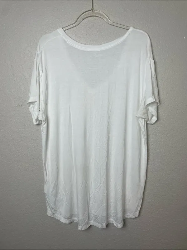 Abercrombie & Fitch White V-Neck Short Sleeve Longer Length Tee Size XL - Image 5