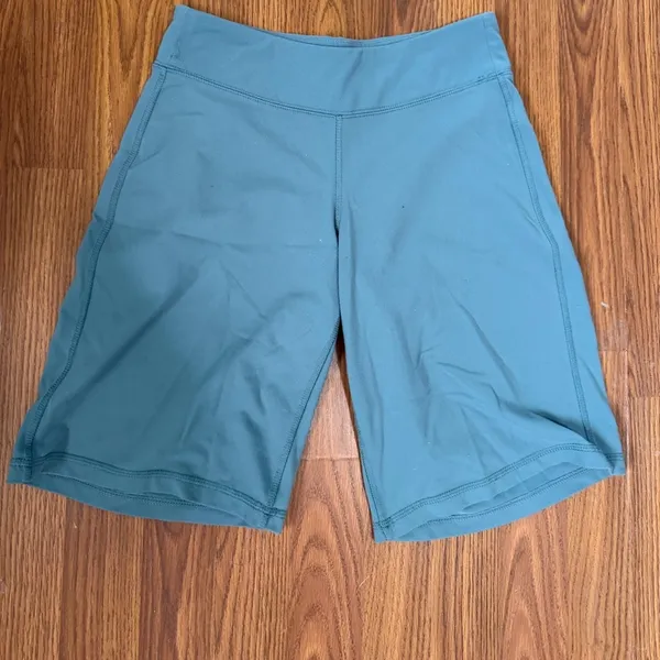 Athleta Elation High-Waisted Bike Shorts Size Small. - Image 2