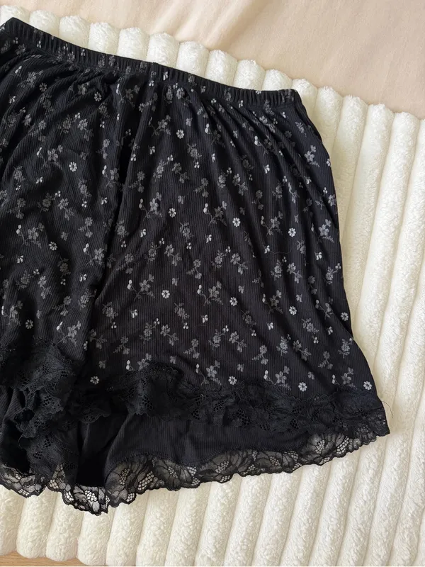 aerie Black Floral Lace-Trim Sleep Shorts - Image 3