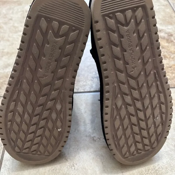 Koolaburra by UGG Black Boots Size 7 With Bows - Image 6