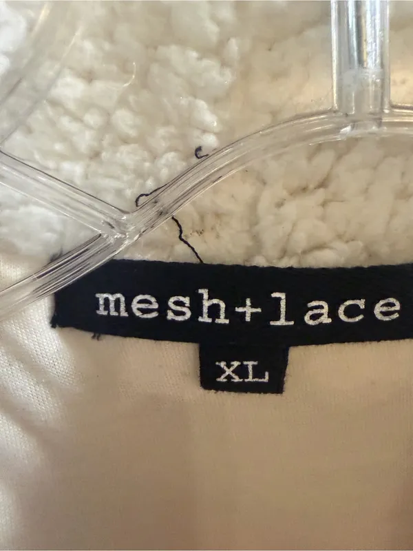 mesh+lace Sherpa Vest Size XL - Image 4