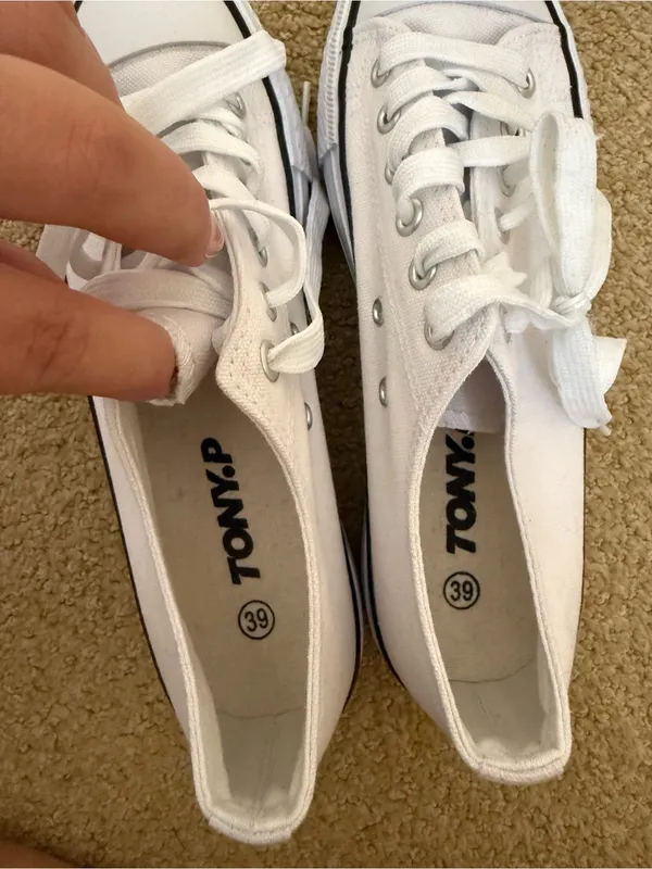 White Low - Image 5