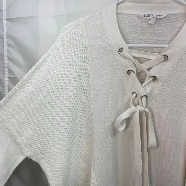 BCBGeneration women's white cream laced neck long sleeve knit sweater stretch‎ M - Image 3