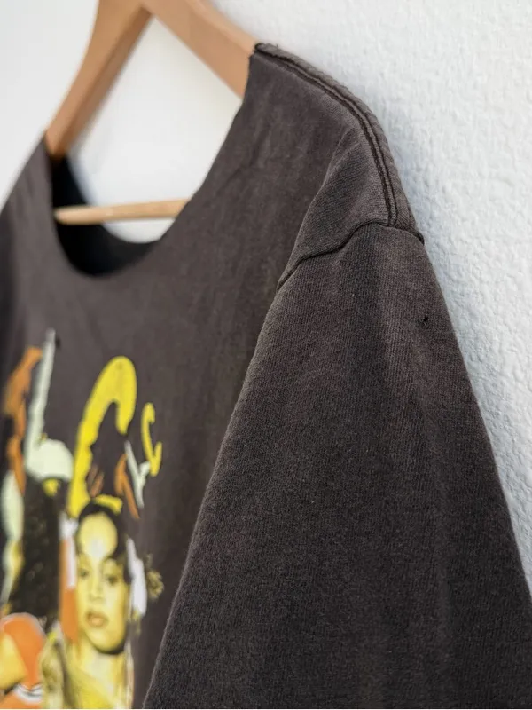 TLC No Scrubs black off the shoulder graphic tee - Image 6