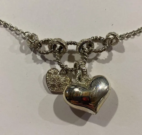 Avon Silver cluster of hearts Heart Pendant charm Necklace choker length - Image 3
