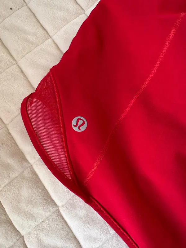 red lululemon hotty hot shorts - Image 5
