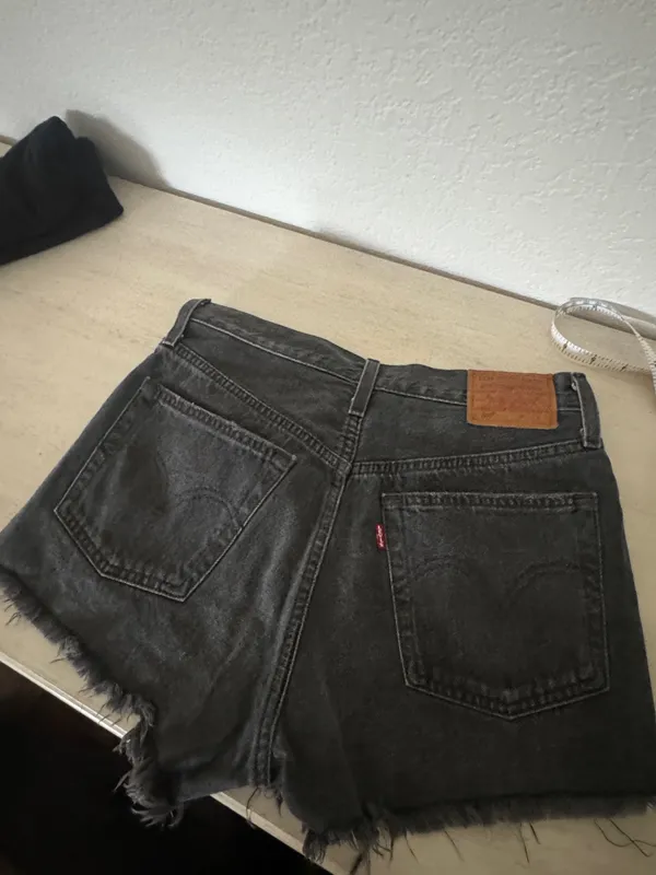 Levi’s 501 High-Waisted Shorts - Image 3