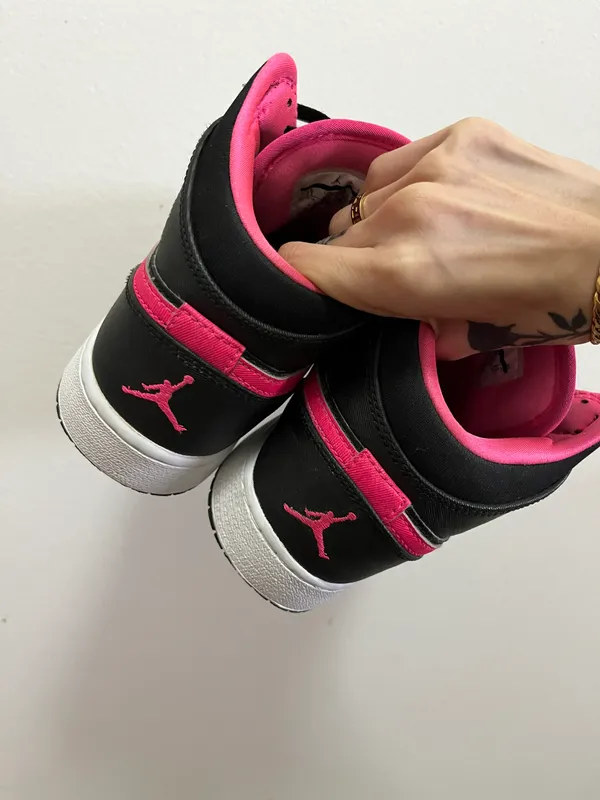 Jordan Air 1 Retro Mid GS ‘Hyper Pink’ - Image 4