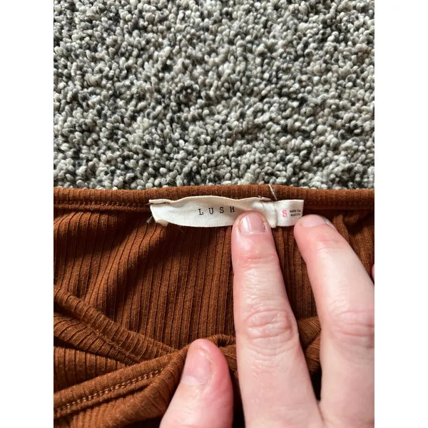 Lush Women's Brown Long Sleeve Crop Top size small‎ - Image 3