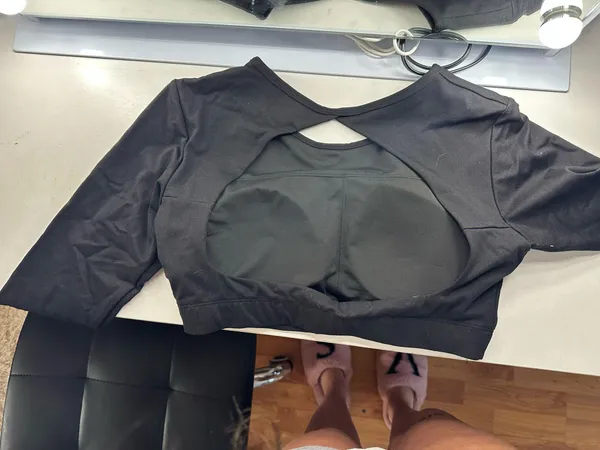 Amazon black open back long sleeve workout top - Image 2