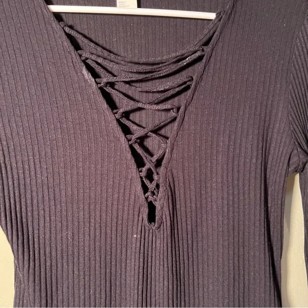 H&M Women's Size Medium Bodysuit Long Sleeve Lace Up‎ Black Ribbed Deep V-Neck - Image 5