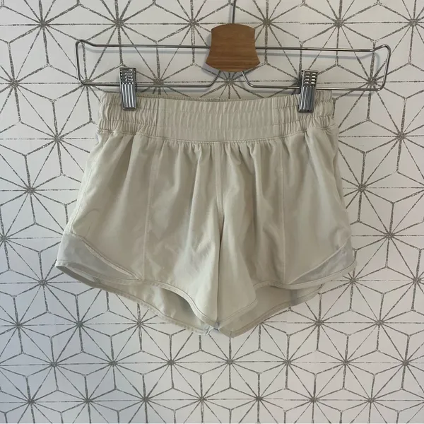 Lululemon Hotty Hot Low Rise Short 4" Ocean Air - Image 3