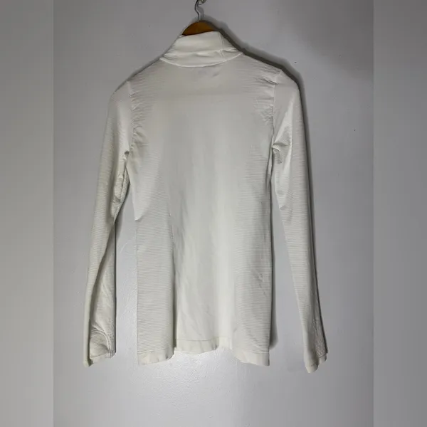 Athleta‎ White Swiftly Turtleneck Long Sleev Top Size M - Image 2