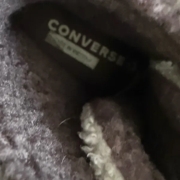 Converse Womens Lace Up Cap Toe Platform Faux Fur Sneakers Gray White Size 7 C‎ - Image 10