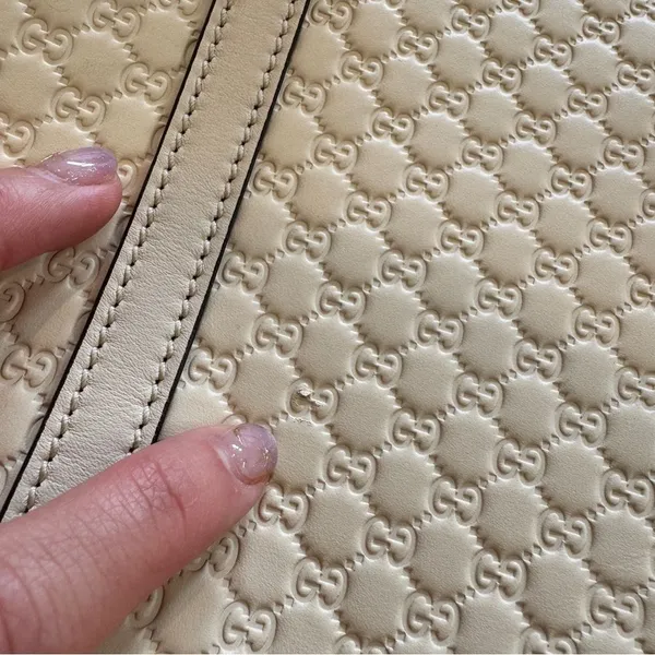 Gucci Microguccissima Logo Leather Tote - Beige - Image 7