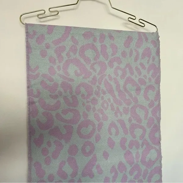 Steve Madden Reversible Leopard Print Scarf Lavender Mint With Fringe - Image 4