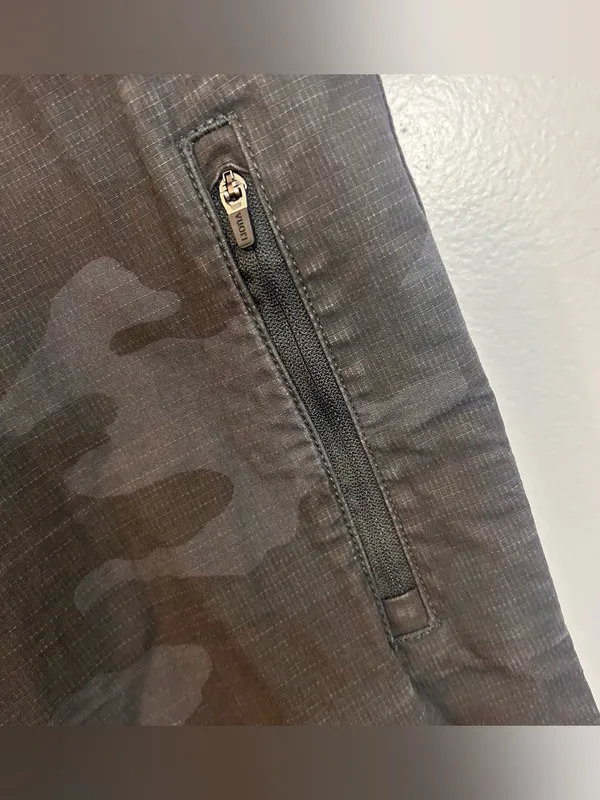 Vuori Ripstop Black/Grey Camo Climber Zipper Drawstring Pants Size Medium - Image 8