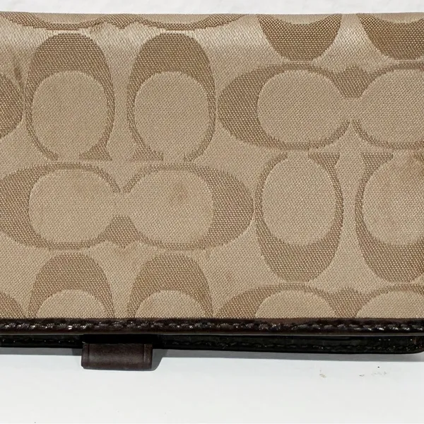 Coach Leather Checkbook Wallet in Signature Canvas Khaki‎ - Image 2