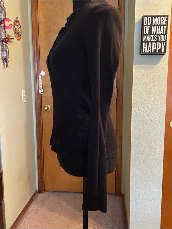 Sweaty Betty black ribbed long sleeve Henley size S athleisure lounge casual - Image 5