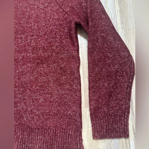 Banana Republic Sweater, Wpmen's Size Medium - Image 9