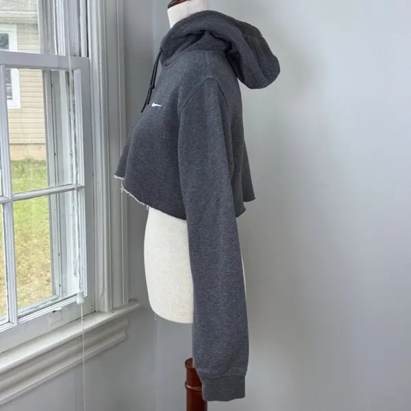 Nike Gray Cut Off Sweatshirt Hoodie Small Comfy Athleisure Raw Hem Reworked - Image 6