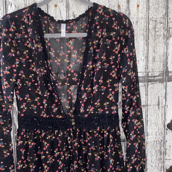 Xhilaration black floral sheer long duster - Image 2