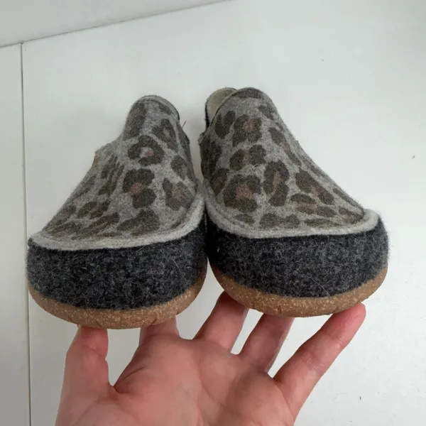 Taos 41 10.5 Convertawool Leopard Clogs Wool Slip On Comfort Shoes Collapsible - Image 10