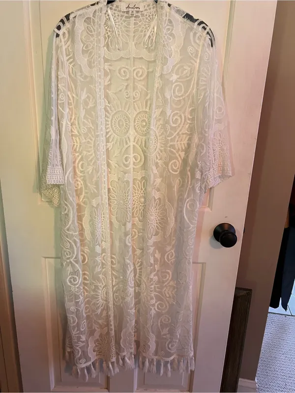 White Lace Embroidered Duster Kimono 2x - Image 2