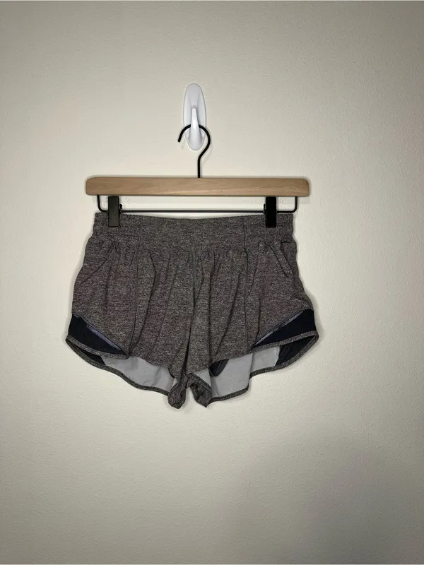 Lululemon Hotty Hot Short 2.5" Heather Lux Multi Black Heather Black W7ATIR Sz 6 - Image 3