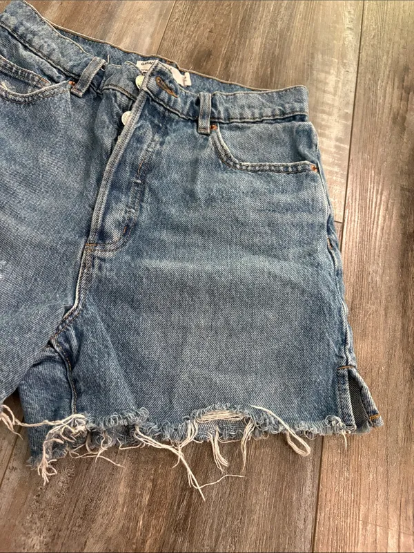 Garage Denim Jeans Shorts Festival Distress Destroyed Fray Cutoff size 26 - Image 3