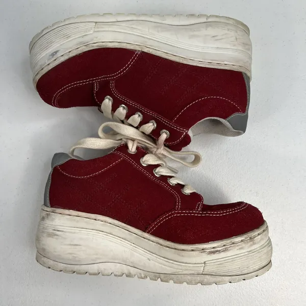 Y2K Candie’s 6 Red Platform Chunky Heel Sneakers Shoes Suede Grunge Punk‎ Retro - Image 4