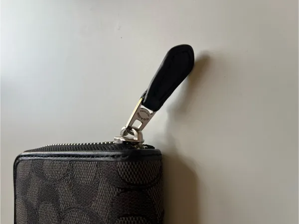 Coach Black and Gray Signature Zip Wallet - Image 7