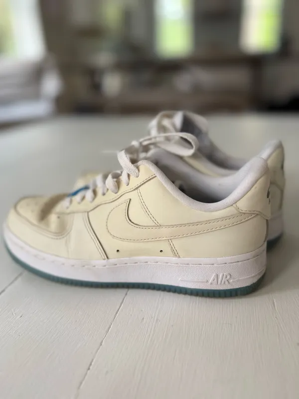 Women’s Nike Air Force 1, color change pastel size 6 - Image 6