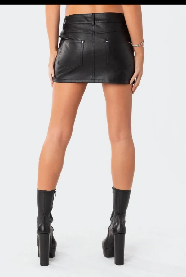 Edikted Faux Leather Skirt Mini Black - Image 2