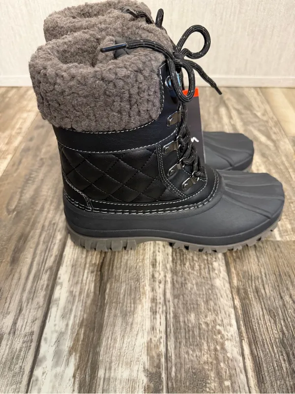 Storm by Cougar Storm Black Winter Boots with Red Accent Tag Size 7 Wide - Image 3