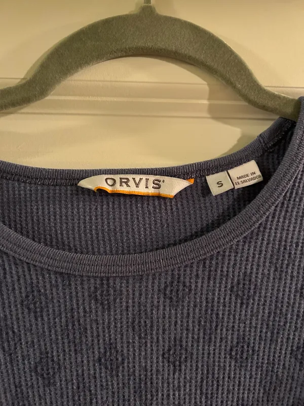 Orvis navy blue long sleeve - Image 3
