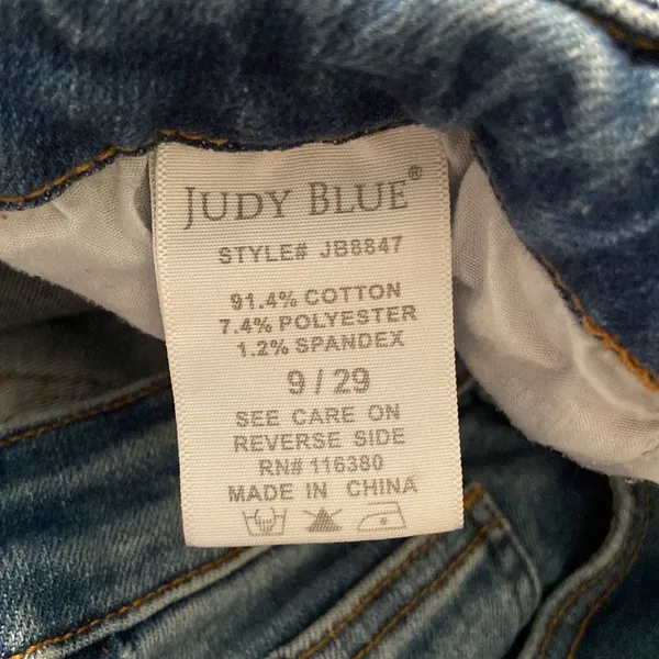 Judy Blue Distressed Skinny Jeans size 9 - Image 8