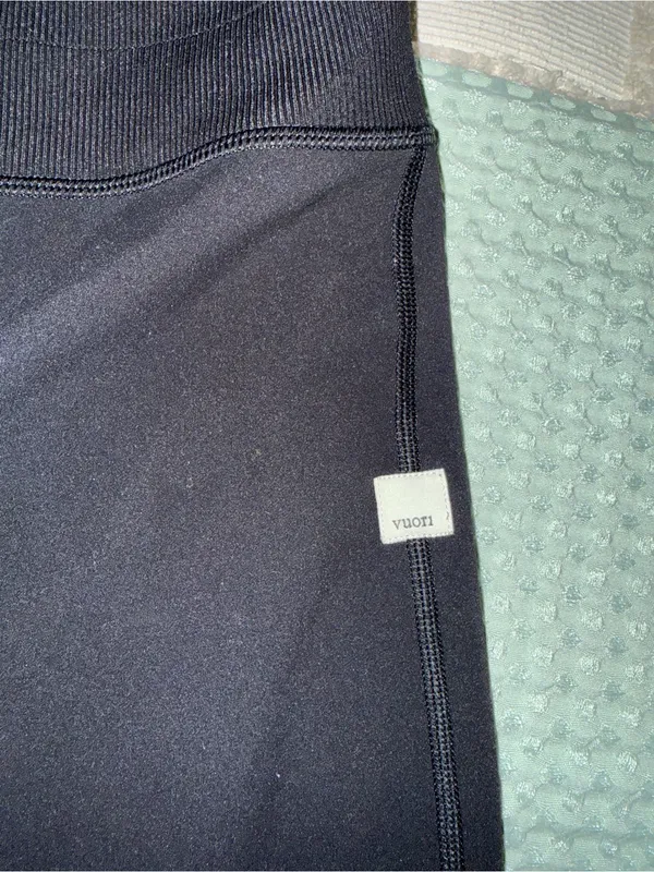 Vuori Women's Daily Joggers size M - Image 4