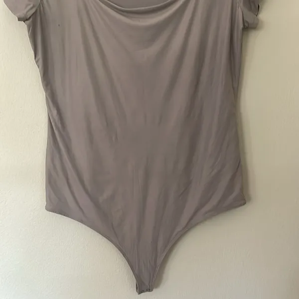 Abercrombie & Fitch Women's Gray Bodysuit Size XXL - Image 2