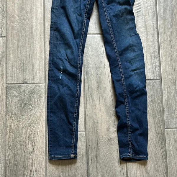 Zara Blue Skinny Jeans with Stretch and Tapered Fit - Image 6
