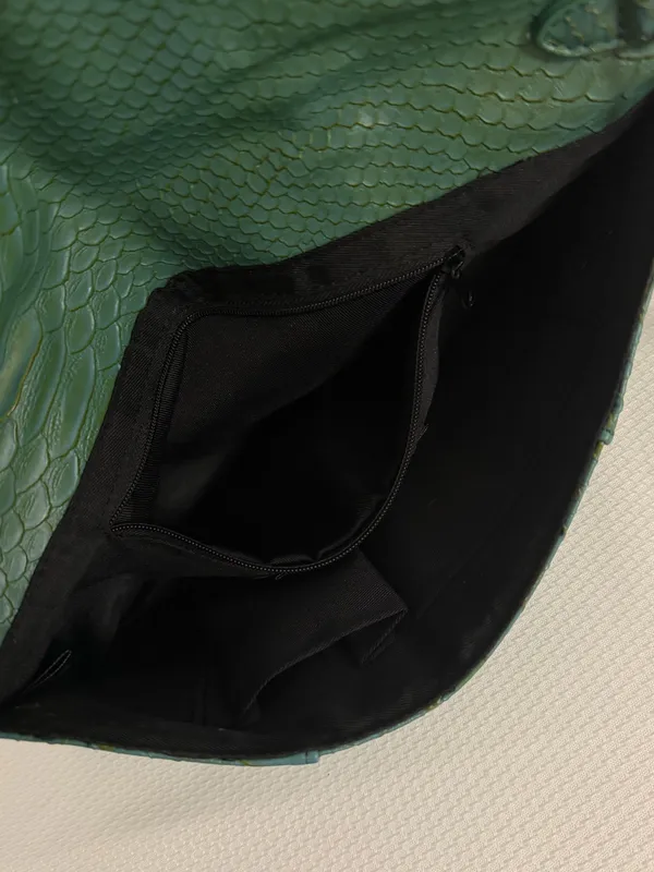 Urban Outfitters Deena & Ozzy Green Snake Embossed Wristlet Clutch - Image 7
