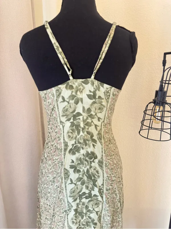 Reformation Green Floral Midi Dress Handkerchief Hem Button Front Size 2 - Image 7