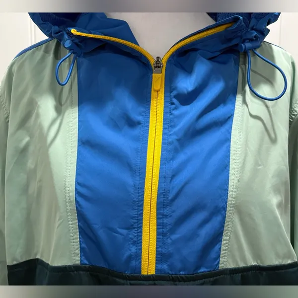 Old Navy Active Colorblock Hooded Rain Jacket in Blue, Ment & Green Size M - Image 4