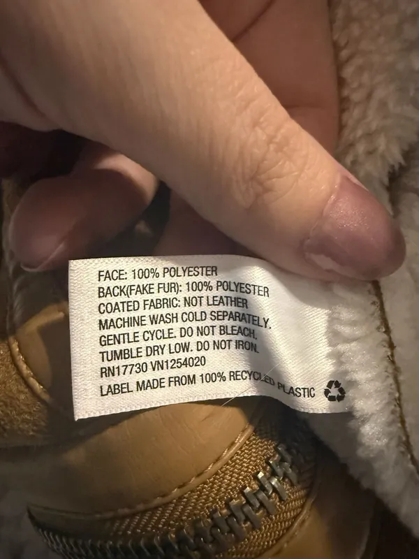 Universal Threads - Image 10