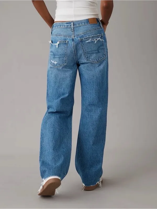 American Eagle Low Rise Ex Boyfriend Jean in Destroy Your Blues Size 6 Short NWT - Image 4