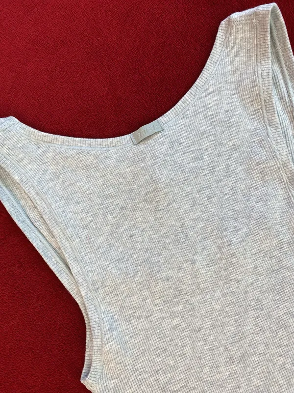 SKIMS cotton rib tank in light heather grey size XS - Image 4