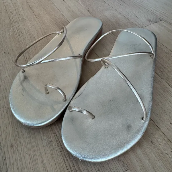 Ancient Greek Sandals Kansiz Metallic Toe-Loop Sandals 37 Platinum - Image 2