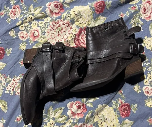 8M Jessica simpson dark brown buckle riding boots - Image 4